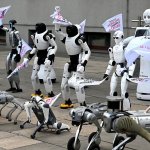À Varsovie, des robots manifestent pour encadrer l’intelligence artificielle