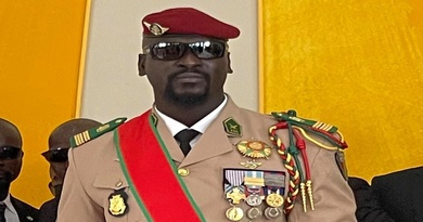 Ministère de la Défense Nationale: Colonel Doumbouya nomme un Directeur de Cabinet du Ministère de la Défense Nationale et un Chef de Cabinet.(decrets) Ministère de la Défense Nationale: Colonel Doumbouya nomme un Directeur de Cabinet du Ministère de la Défense Nationale et un Chef de Cabinet.(decrets)
