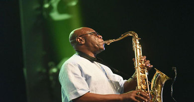 Coronavirus : Le célèbre saxophoniste Manu Dibango est mort des suites du COVID19 Coronavirus : Le célèbre saxophoniste Manu Dibango est mort des suites du COVID19