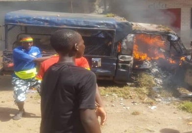 Fête de l’indépendance de la Guinée : un véhicule de la gendarmerie calciné...