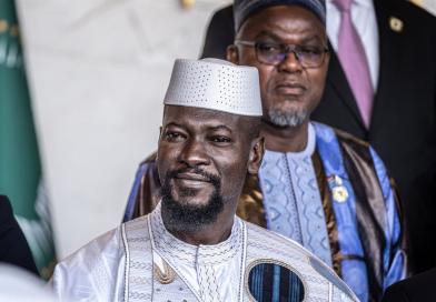 Guinée : Mamadi Doumbouya habilité à gouverner par ordonnance après une loi du Conseil national de la transition...