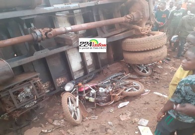 Urgent: Accident de circulation sur la route transversale kagbélé km36...