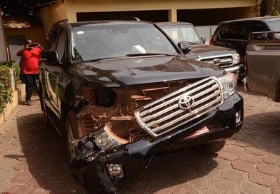 Conakry/Hamdallaye : le cortège de Cellou Dalein dispersé par la police, son véhicule fortement endommagé...
