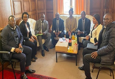 Le conseil des Guinéens de l’étranger rencontre les autorités de l’Ambassade...