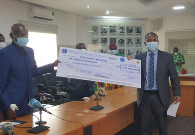 Coronavirus: Don d'un chèque de 500millions GNF par la Banque pour le Commerce et l’Industrie en contribution au fonds pour la gestion du Covid-19...