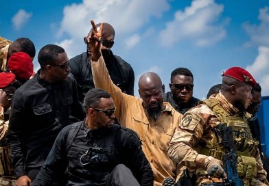 Conakry : Mamadi Doumbouya fait son retour à Conakry sous les acclamations de ses partisans...