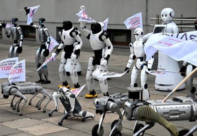 À Varsovie, des robots manifestent pour encadrer l’intelligence artificielle...