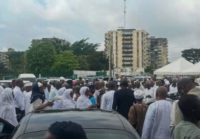 Côte d’Ivoire : Sidya Touré inhumé à Abidjan devant une importante foule...