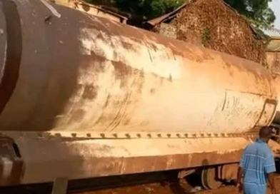 Conakry/Kakimbo : Un train de Rusal déraille en pleine nuit et fait des dégâts....