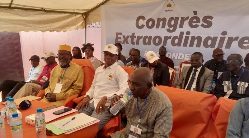 Congrès du FRONDEG : Abdoulaye Yéro Baldé reconduit à la tête du parti Congrès du FRONDEG : Abdoulaye Yéro Baldé reconduit à la tête du parti