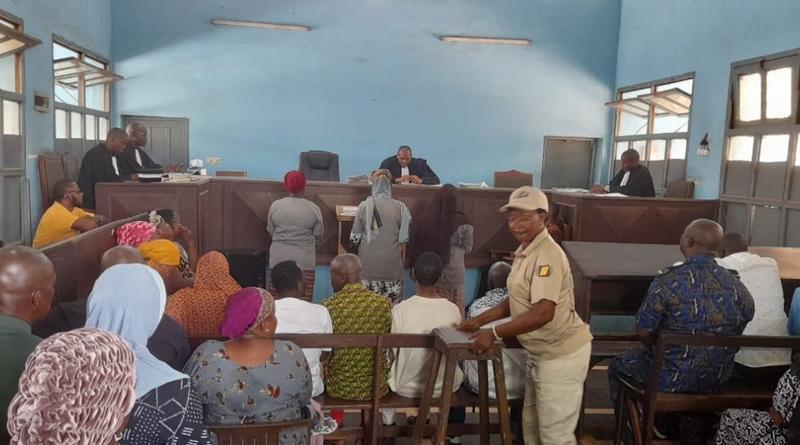 Mamou : Deux agentes de santé écopent de prison après l’abandon d’une femme en plein accouchement Mamou : Deux agentes de santé écopent de prison après l’abandon d’une femme en plein accouchement