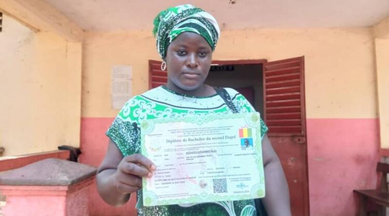 Education/Kankan: elle apprend, un an après, qu’elle avait réussi son baccalauréat Education/Kankan: elle apprend, un an après, qu’elle avait réussi son baccalauréat