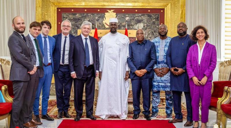 Coopération Guinée–France : Mamadi Doumbouya reçoit l’émissaire d’Emmanuel Macron à Conakry Coopération Guinée–France : Mamadi Doumbouya reçoit l’émissaire d’Emmanuel Macron à Conakry