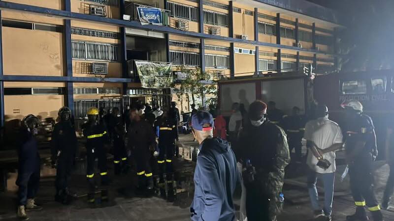Conakry : Incendie au ministère de la Sécurité, le feu maîtrisé malgré d’importants dégâts matériels Conakry : Incendie au ministère de la Sécurité, le feu maîtrisé malgré d’importants dégâts matériels