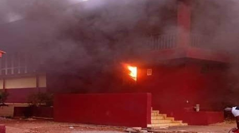URGENT/Conakry : un incendie enregistré à l’université Lansana Conté de Sonfonia