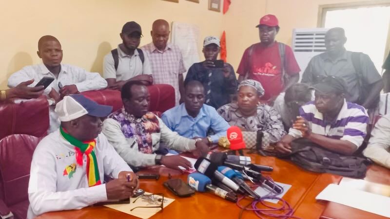 Guinée/Suspension de la grève : l’intersyndicale FSPE–SNE lève son mot d’ordre Guinée/Suspension de la grève : l’intersyndicale FSPE–SNE lève son mot d’ordre