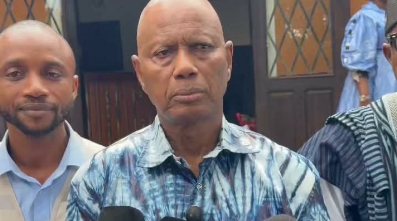 Médias en Guinée : la HAC passe à l’offensive contre les médias non autorisés