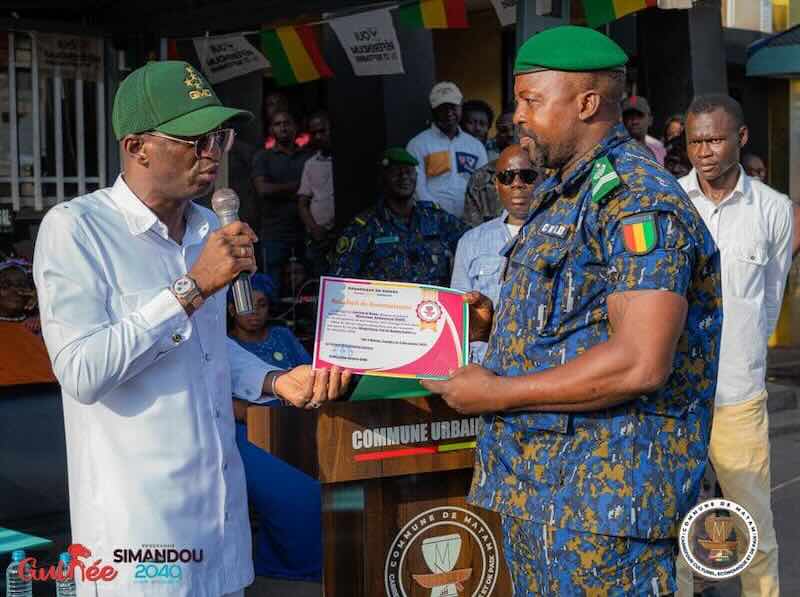 Badra Koné recompense les jeunes héros