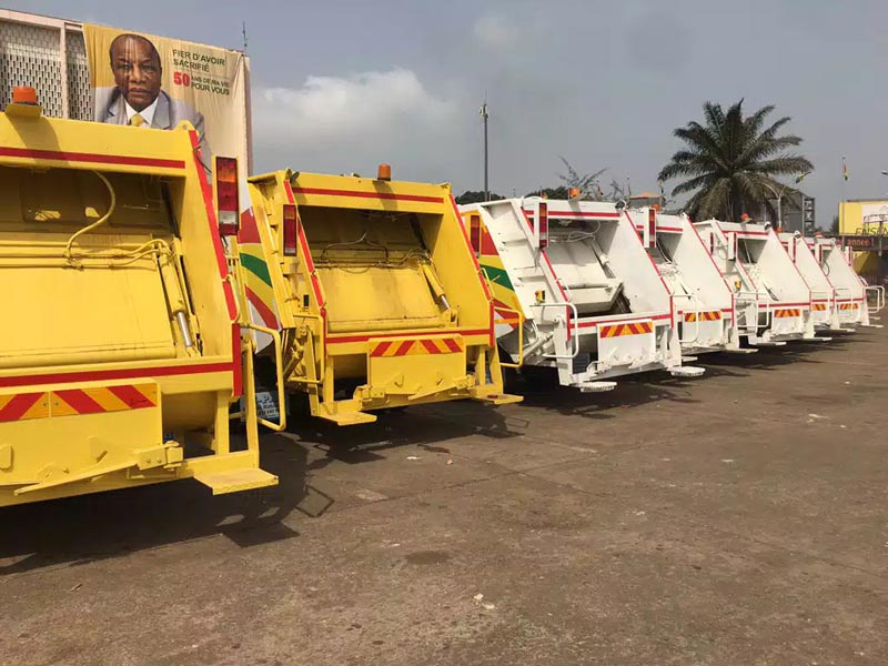 camions-poubelles-conakry 