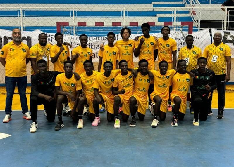 handball-canu18-guinee-medaille