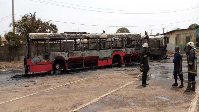 incendie-bus2-conakry