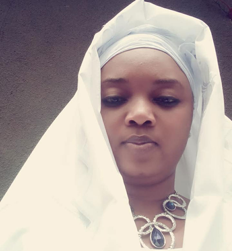 Mariata koundouno s'est convertie à l'islam 